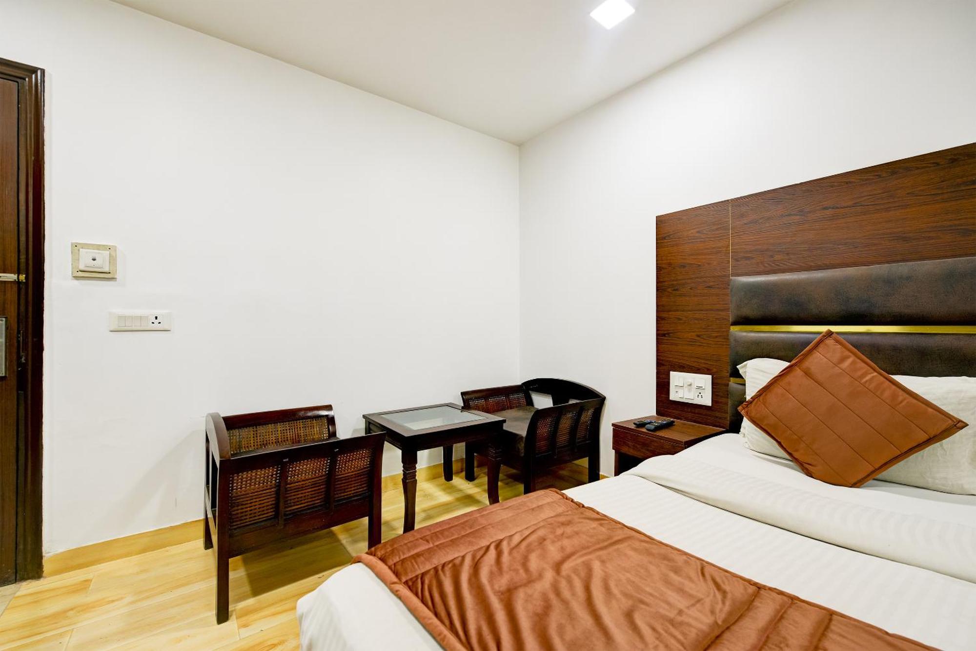 Staybook South Delhi Nuova Delhi Esterno foto