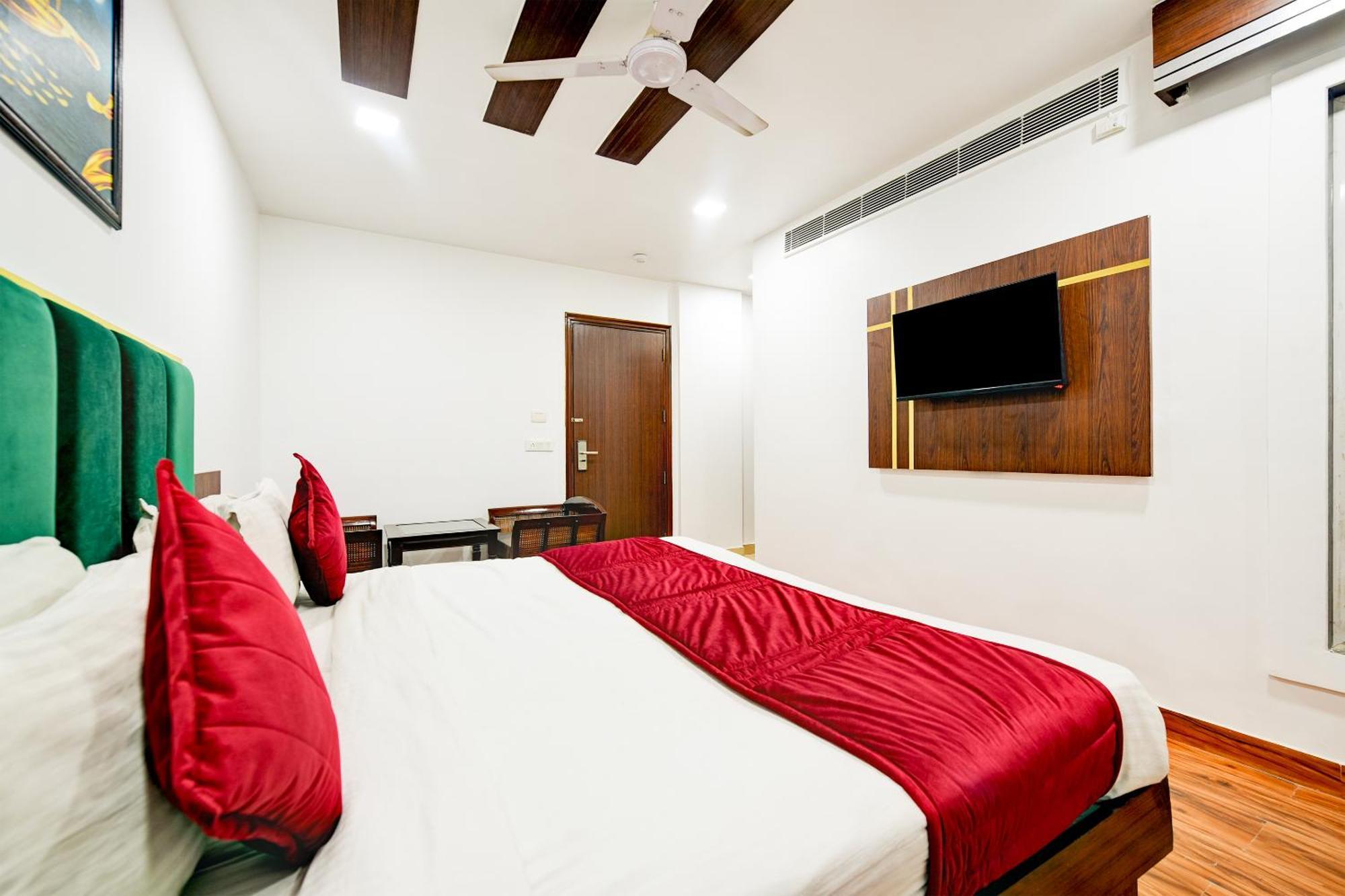 Staybook South Delhi Nuova Delhi Esterno foto
