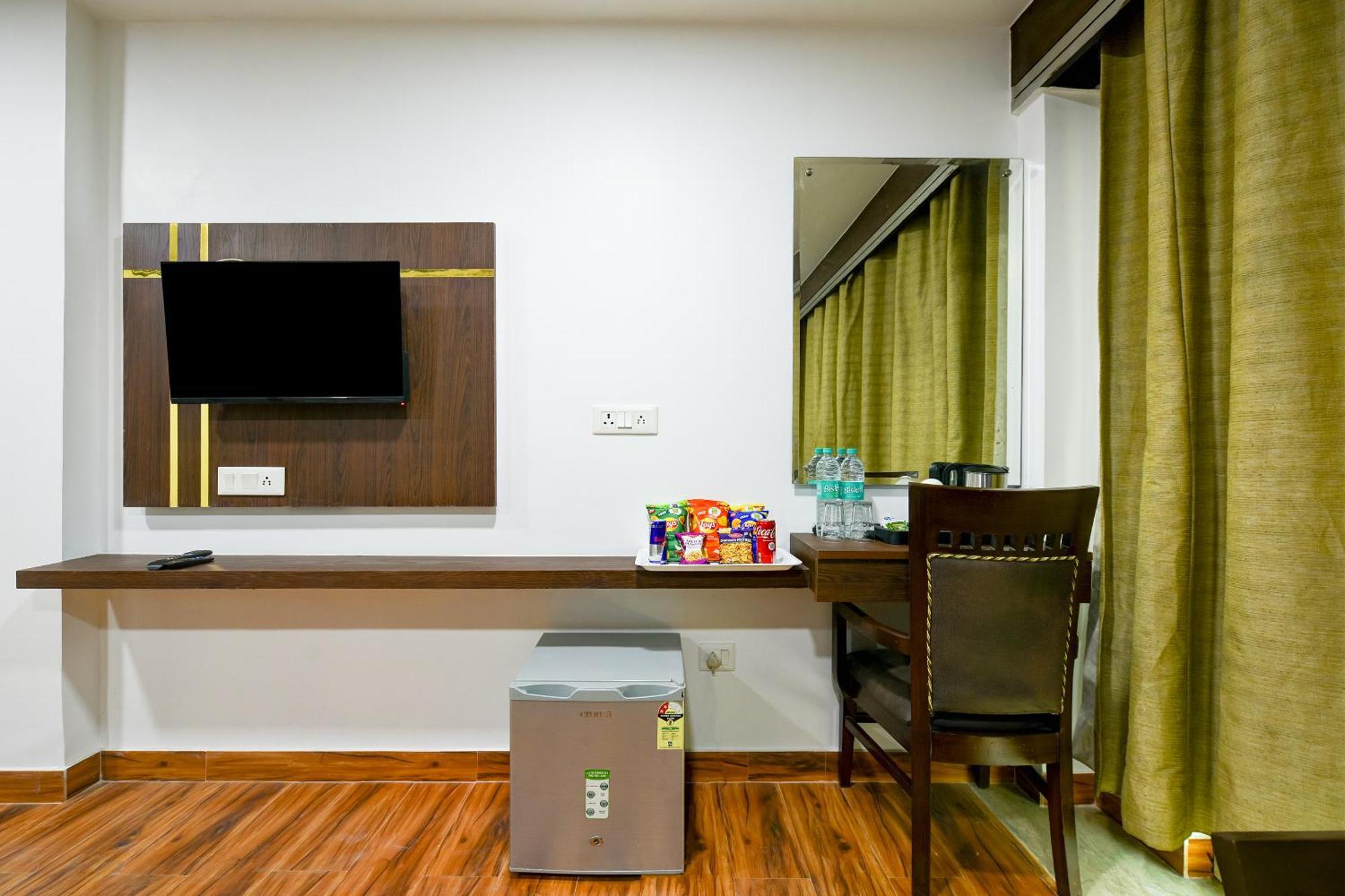 Staybook South Delhi Nuova Delhi Esterno foto